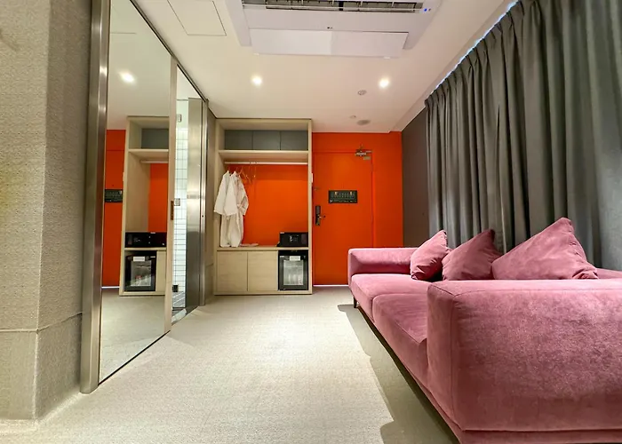 The Upper House, Batu Kawan